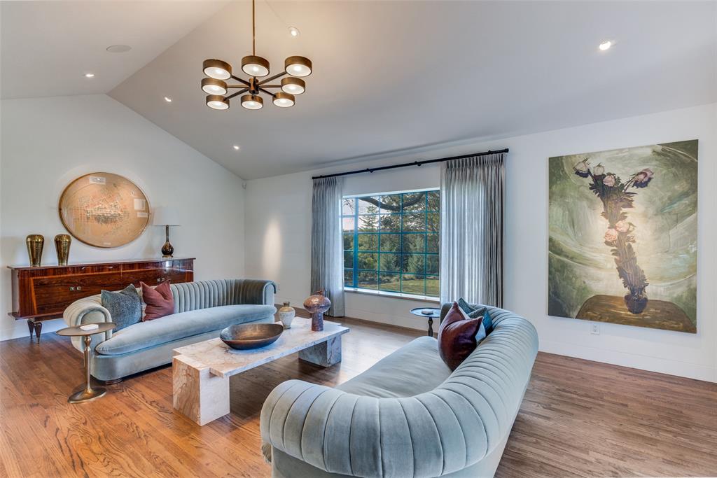 1308 San Rafael Drive Dallas, TX 75218 - Photo 4 of 40 a living room with furniture and a large window