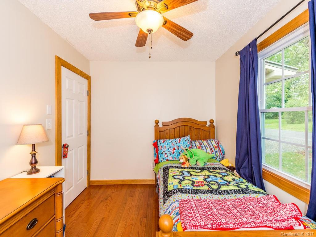 78 Church Road Fairview, NC 28730 - Photo 14 of 23 Gallery Image 14