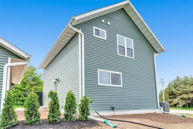 $375,000 | 10892 Stage Road, Brussels, WI 54204