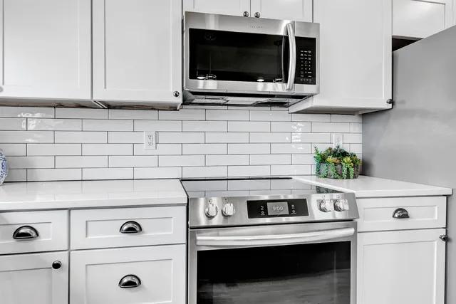 $375,000 | 10892 Stage Road, Brussels, WI 54204