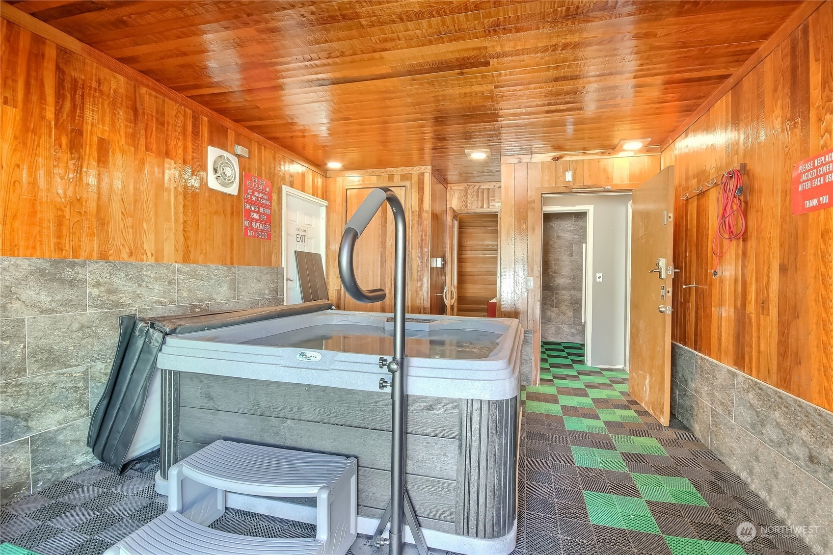 2003 Southwest 318th Place, Unit D8 Federal Way, WA 98023 - Photo 29 of 35 a bathroom with a sink and a shower