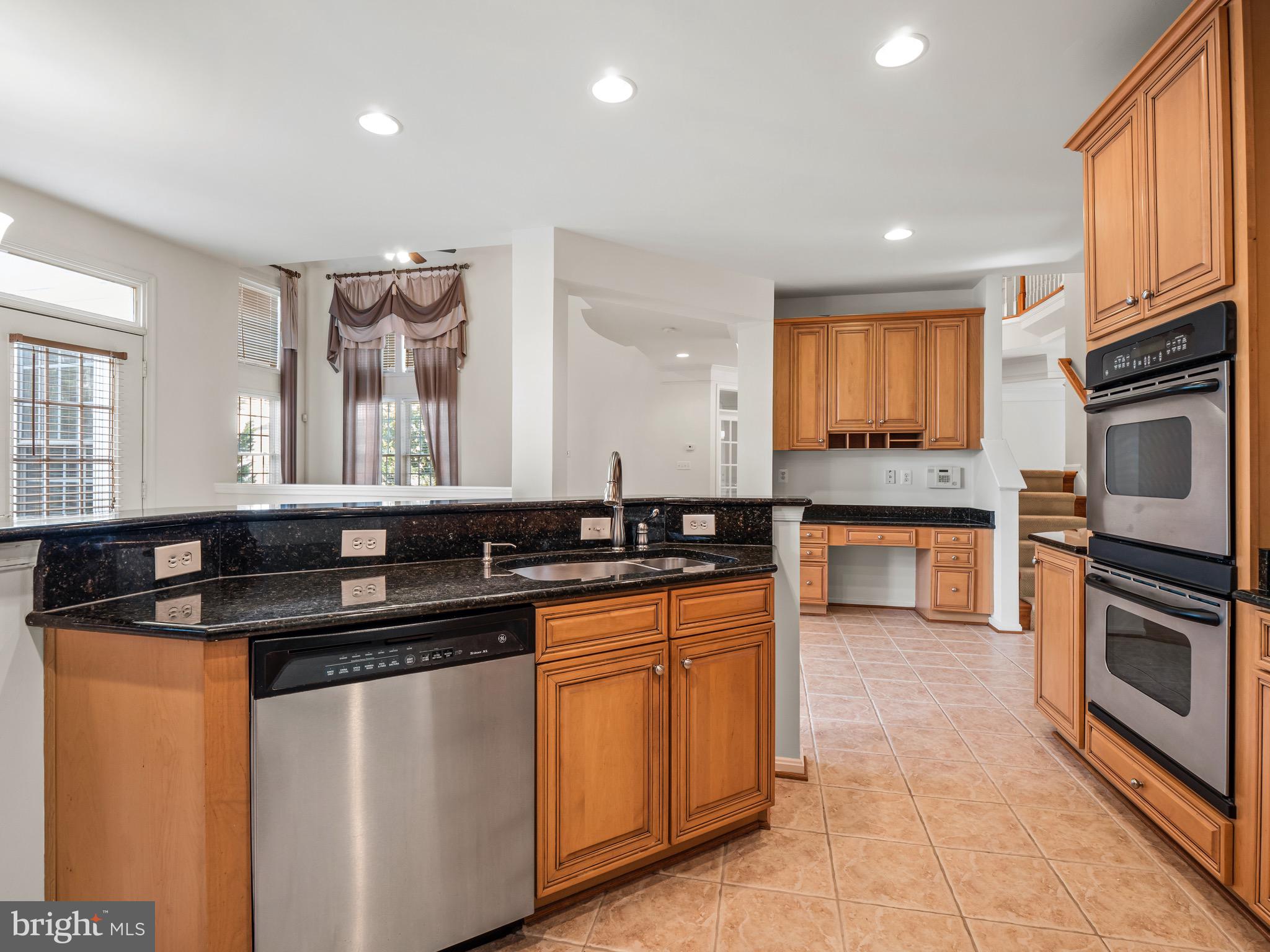 24793 Shells Way Aldie, VA 20105 - Photo 11 of 35 Gallery Image 11
