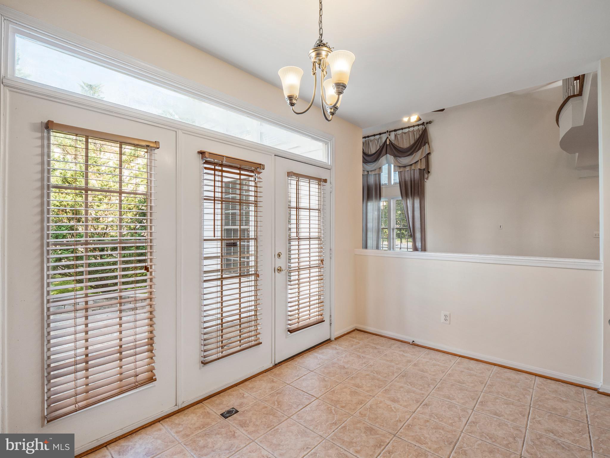 24793 Shells Way Aldie, VA 20105 - Photo 12 of 35 Gallery Image 12