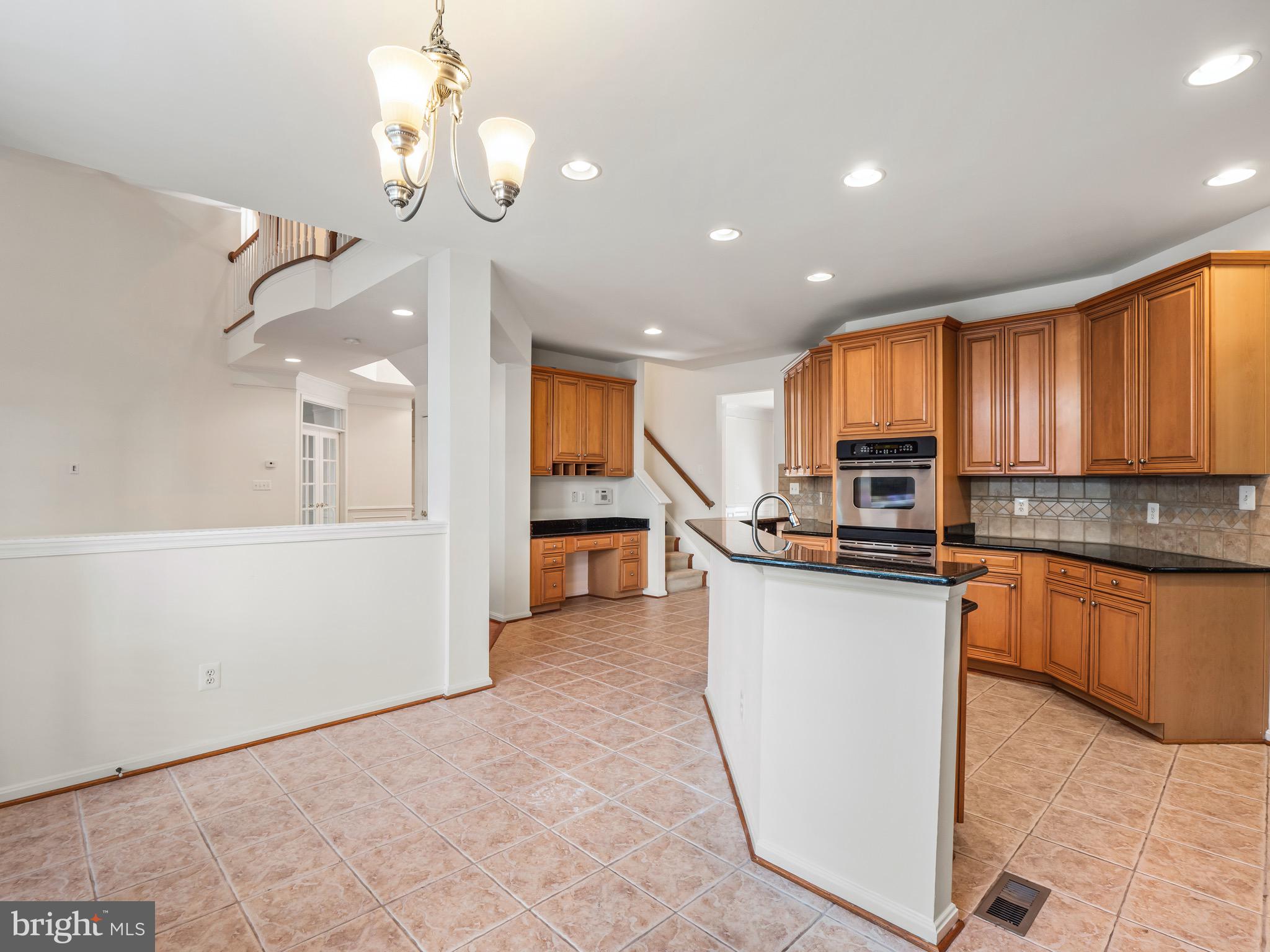 24793 Shells Way Aldie, VA 20105 - Photo 13 of 35 Gallery Image 13