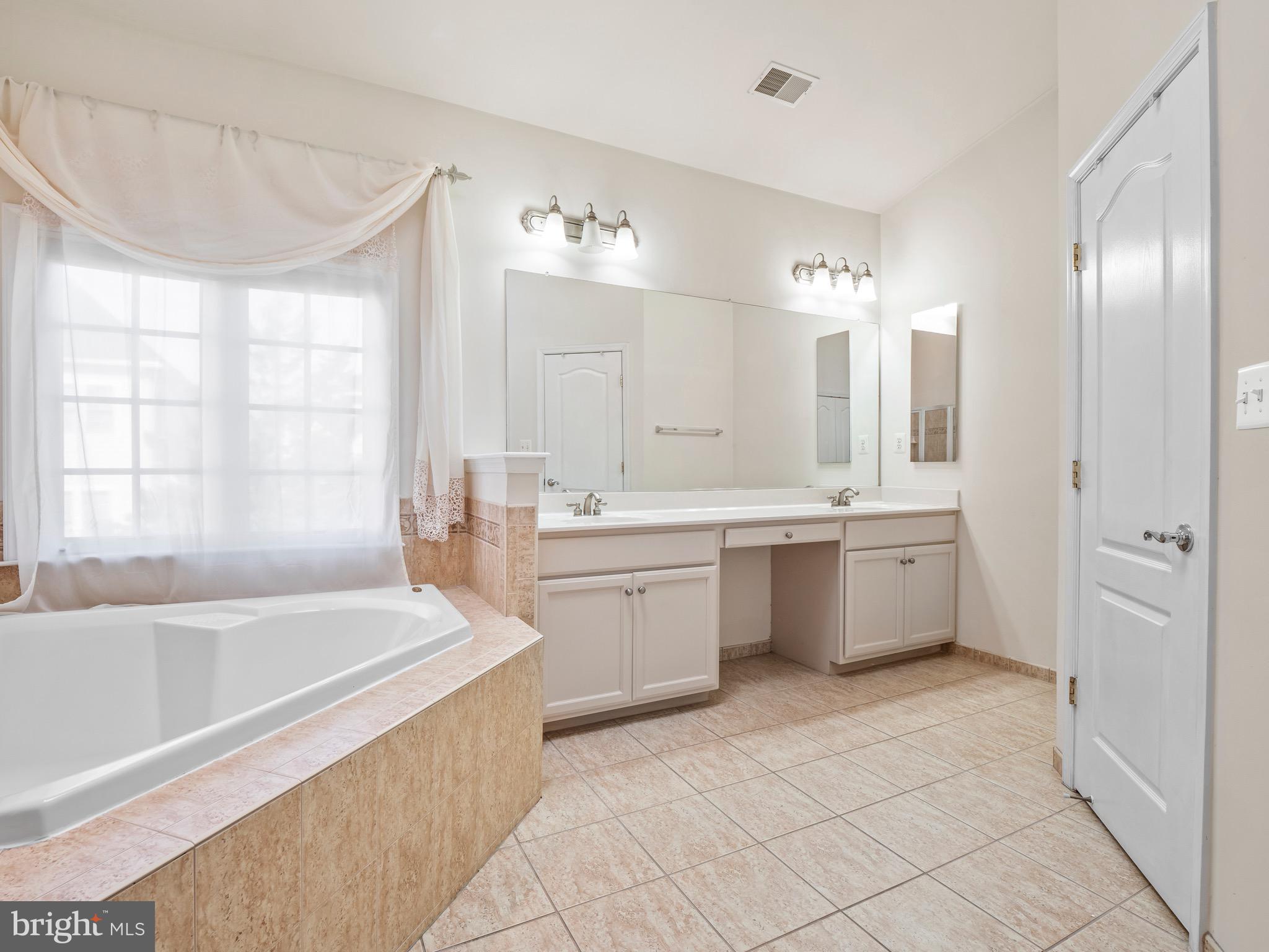 24793 Shells Way Aldie, VA 20105 - Photo 24 of 35 Gallery Image 24