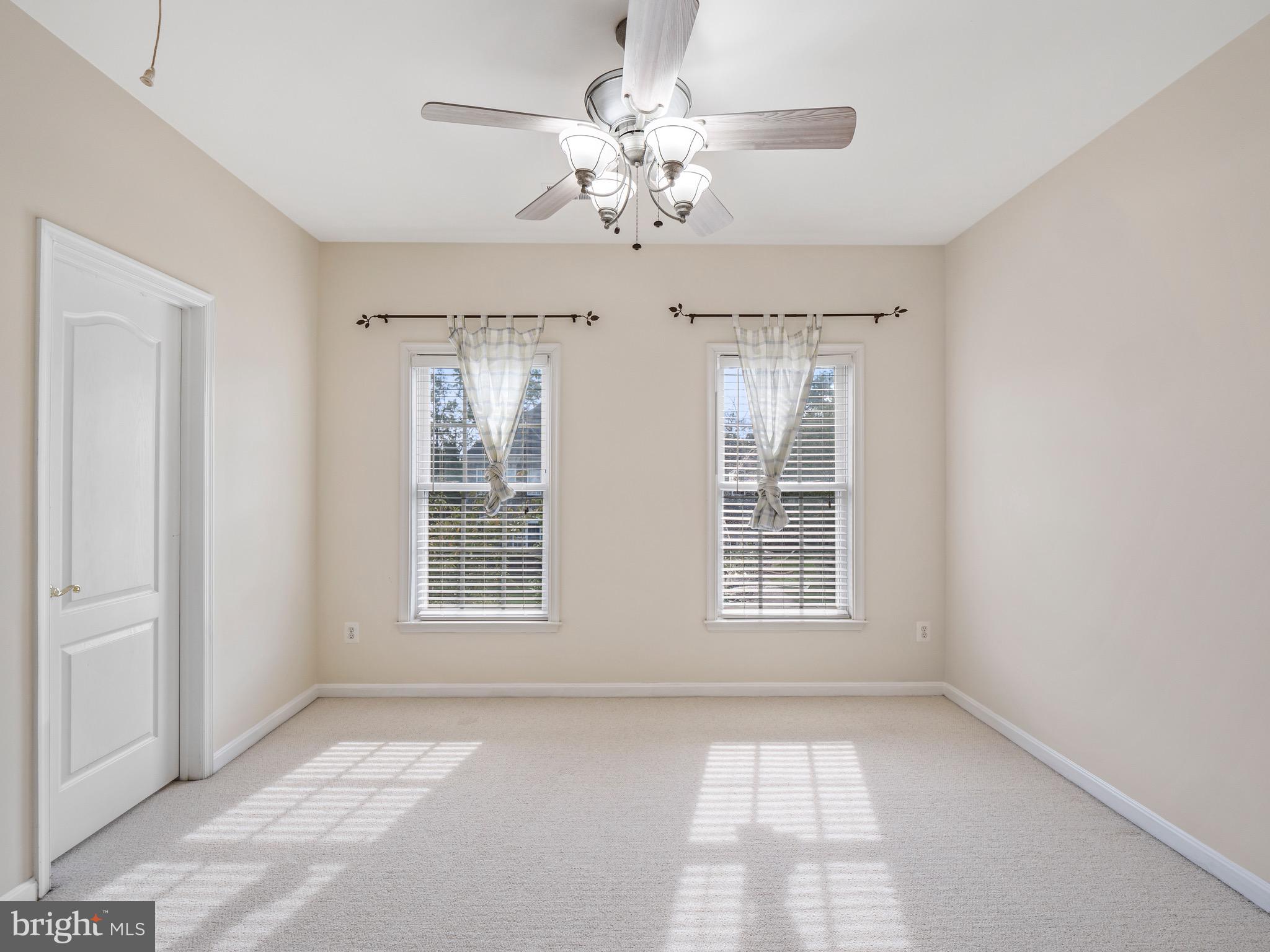 24793 Shells Way Aldie, VA 20105 - Photo 26 of 35 Gallery Image 26