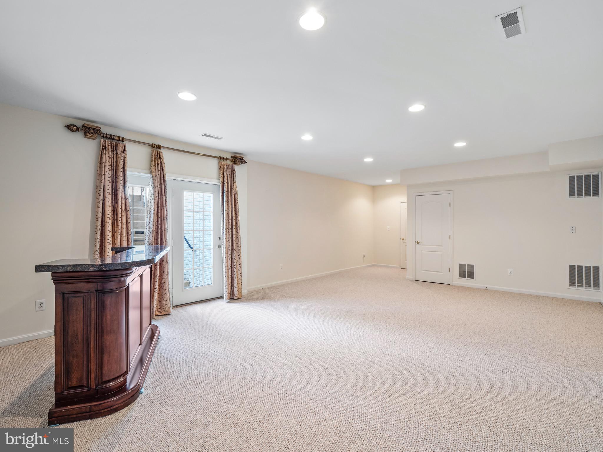 24793 Shells Way Aldie, VA 20105 - Photo 31 of 35 Gallery Image 31