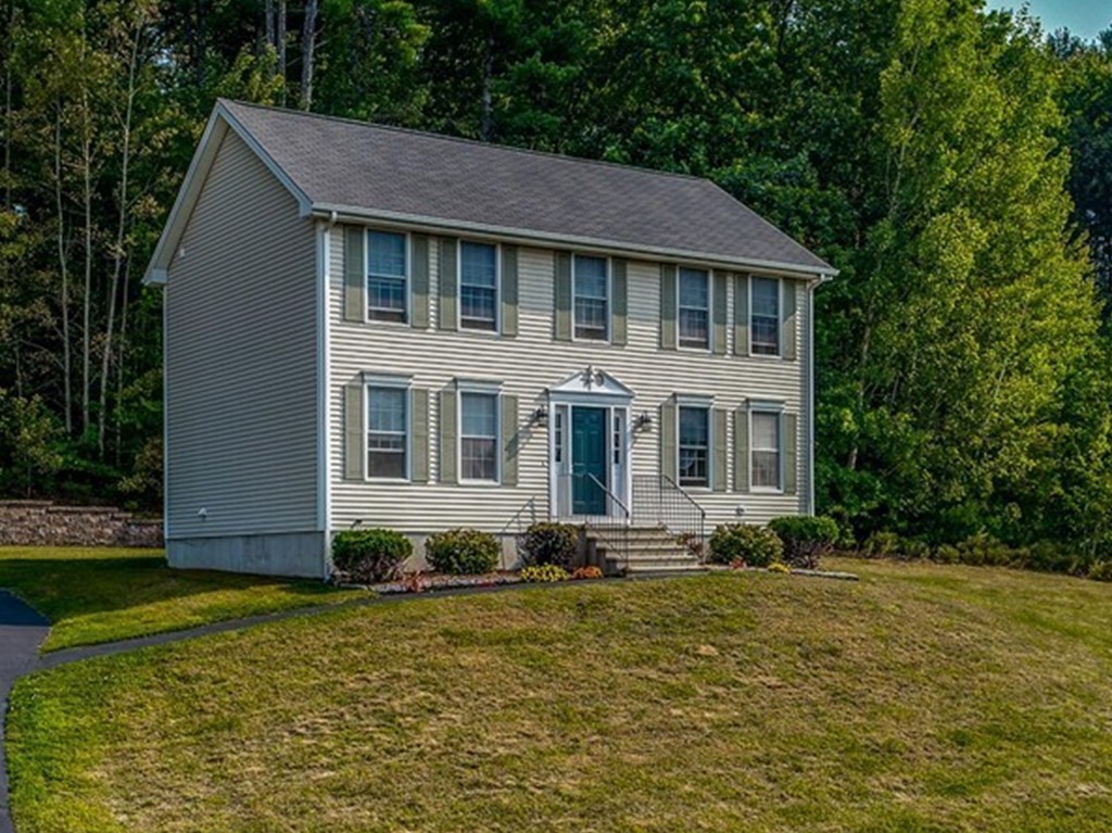 94 Autumn Road Dracut, MA 01826 - Photo 1 of 20