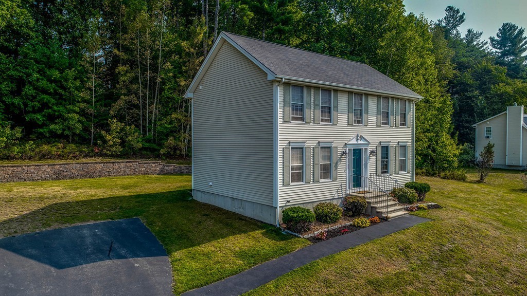 94 Autumn Road Dracut, MA 01826 - Photo 19 of 20