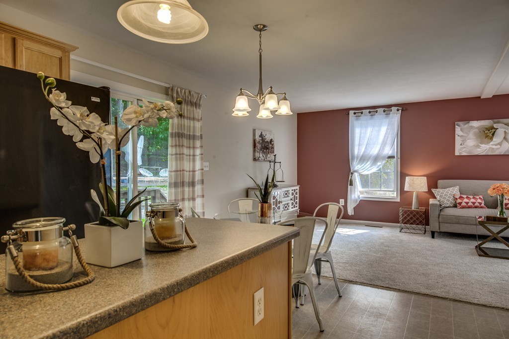 94 Autumn Road Dracut, MA 01826 - Photo 7 of 20