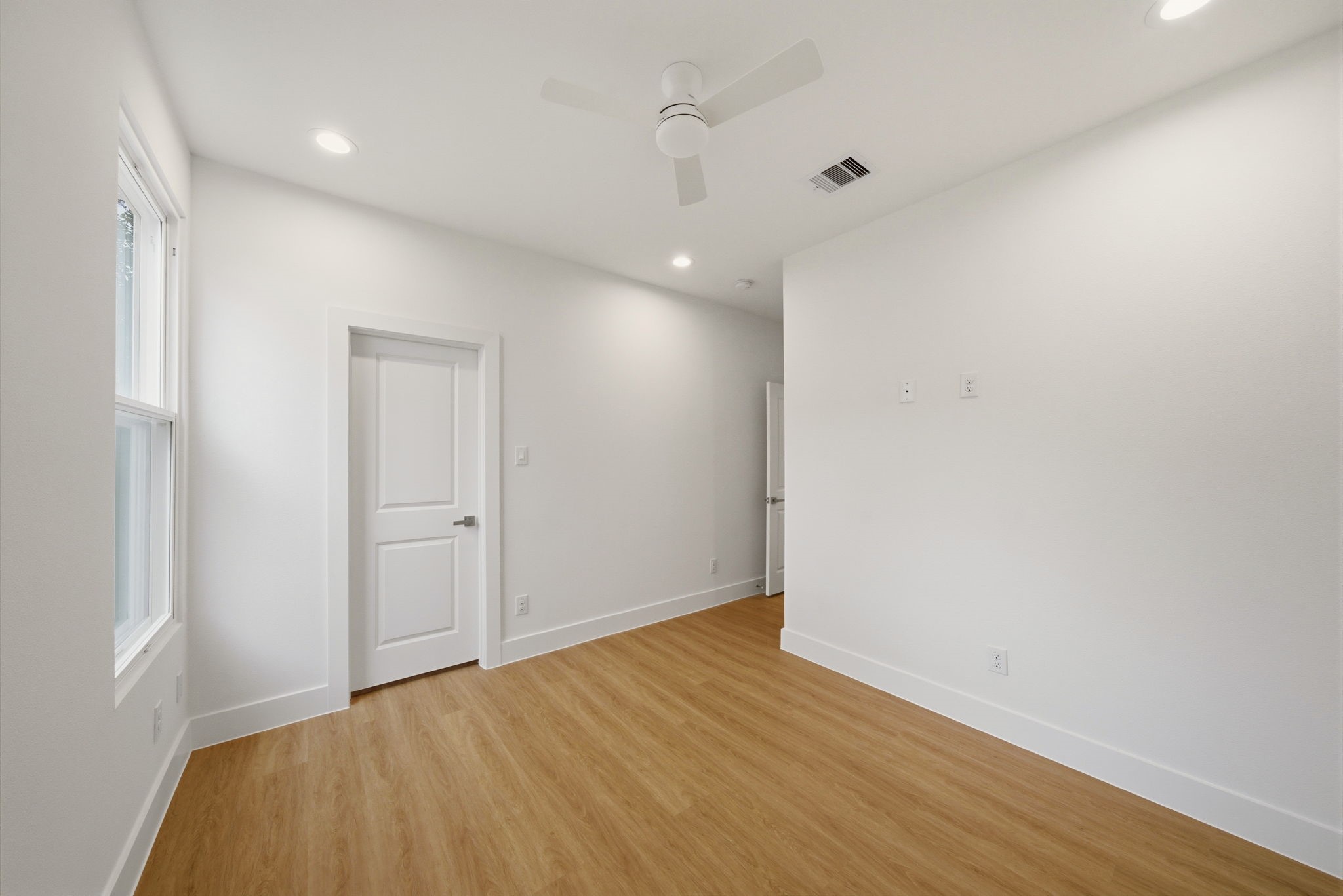 6514 Luce Street Houston, TX 77087 - Photo 29 of 34 a view of an empty room