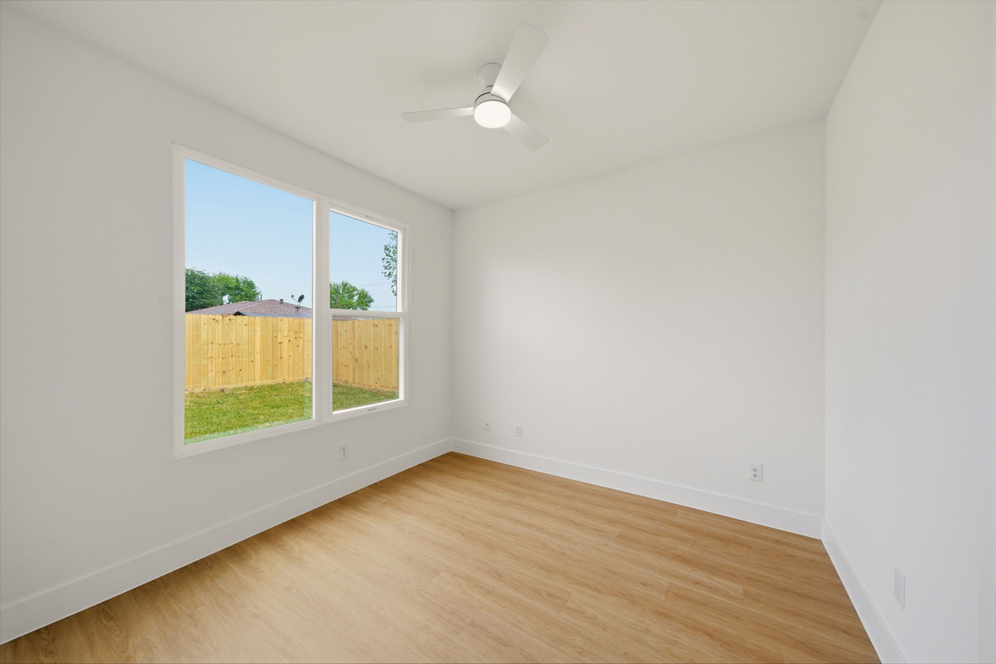 6514 Luce Street Houston, TX 77087 - Photo 30 of 34 an empty room with a window
