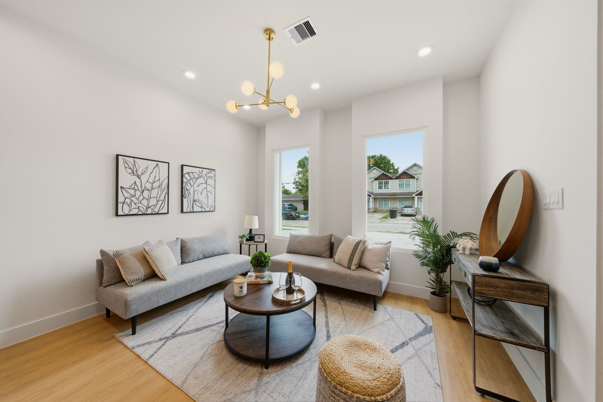6514 Luce Street Houston, TX 77087 - Photo 6 of 34 a living room with furniture rug and window