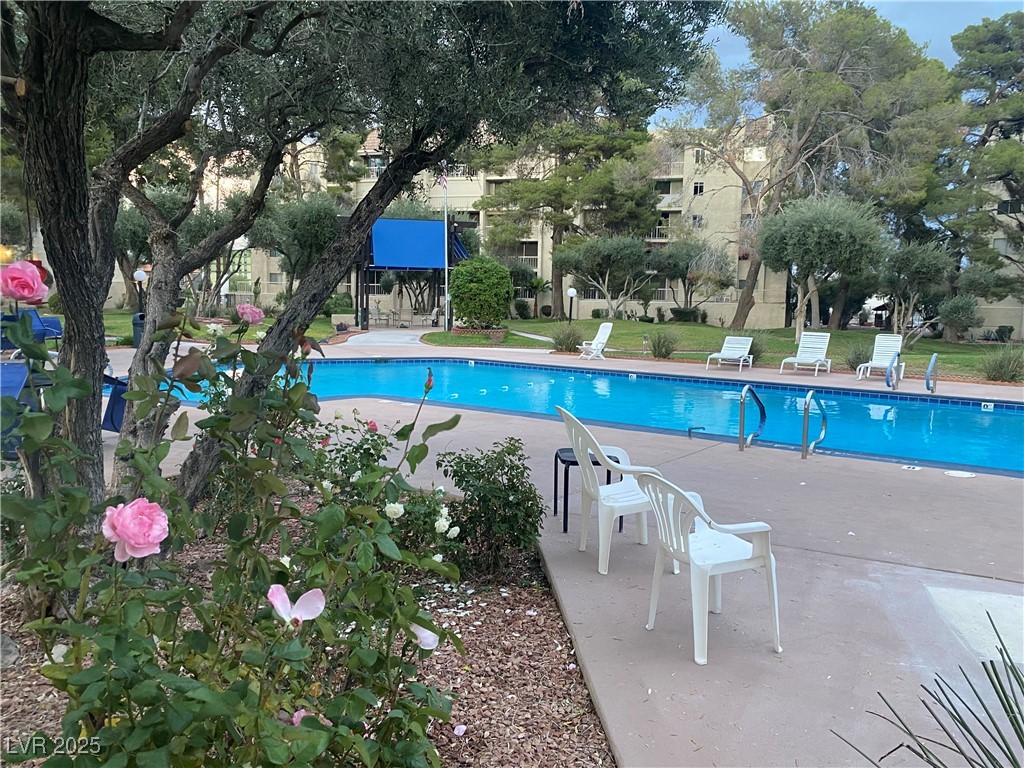 750 South Royal Crest Circle, Unit 342 Las Vegas, NV 89169 - Photo 4 of 21