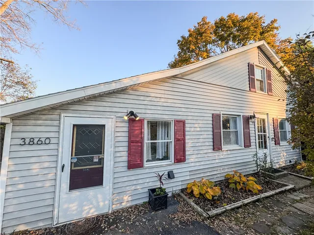 $240,000 | 3860 East Henrietta Road, Henrietta, NY 14467