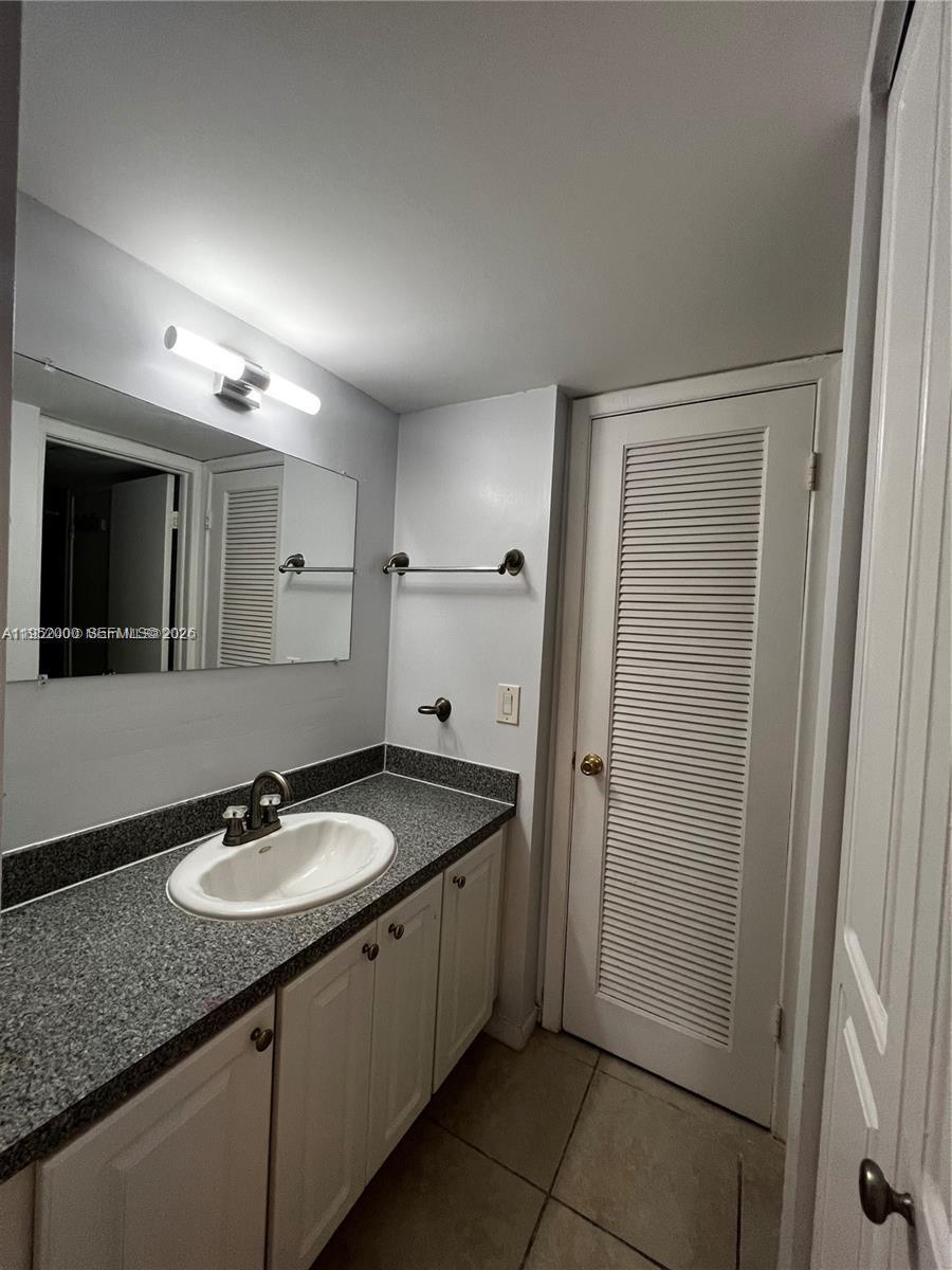 4111 Stirling Road, Unit 308 Fort Lauderdale, FL 33314 - Photo 24 of 36