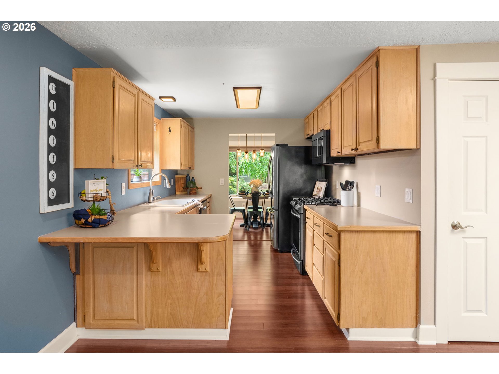 11348 Southwest Ironwood Loop Portland, OR 97223 - Photo 9 of 36 Kitchen