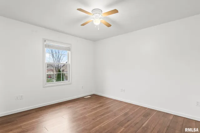 $262,800 | 1620 Magnolia Drive, Chatham, IL 62629