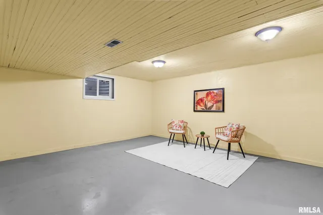 $262,800 | 1620 Magnolia Drive, Chatham, IL 62629