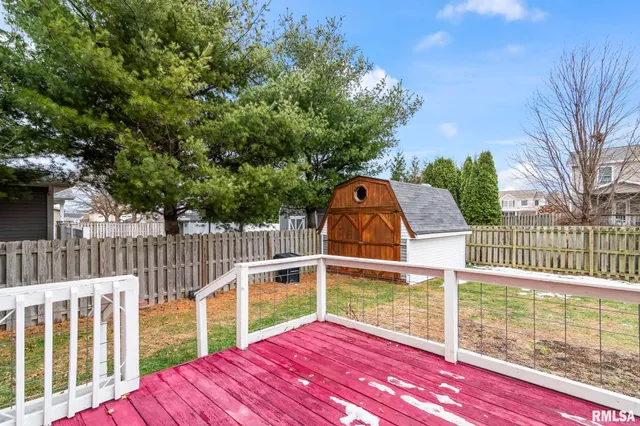 $262,800 | 1620 Magnolia Drive, Chatham, IL 62629