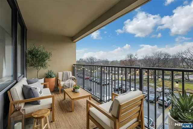 $125,000 | 6 Horizon Road, Unit 306, Fort Lee, NJ 07024