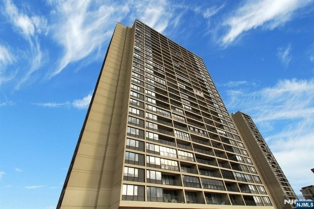 6 Horizon Road, Unit 306 Fort Lee, NJ 07024 - Photo 26 of 30