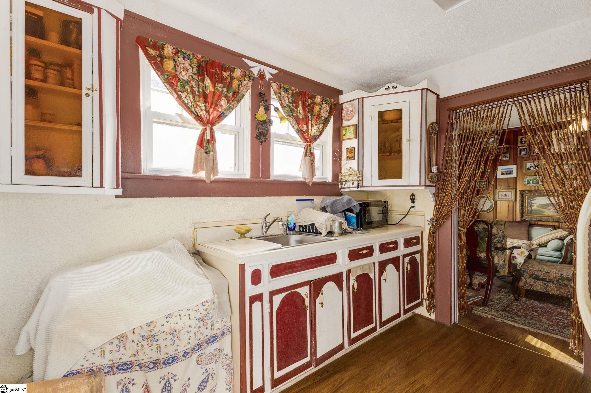 827 North Franklin Road Greenville, SC 29617 - Photo 16 of 28 Gallery Image 16