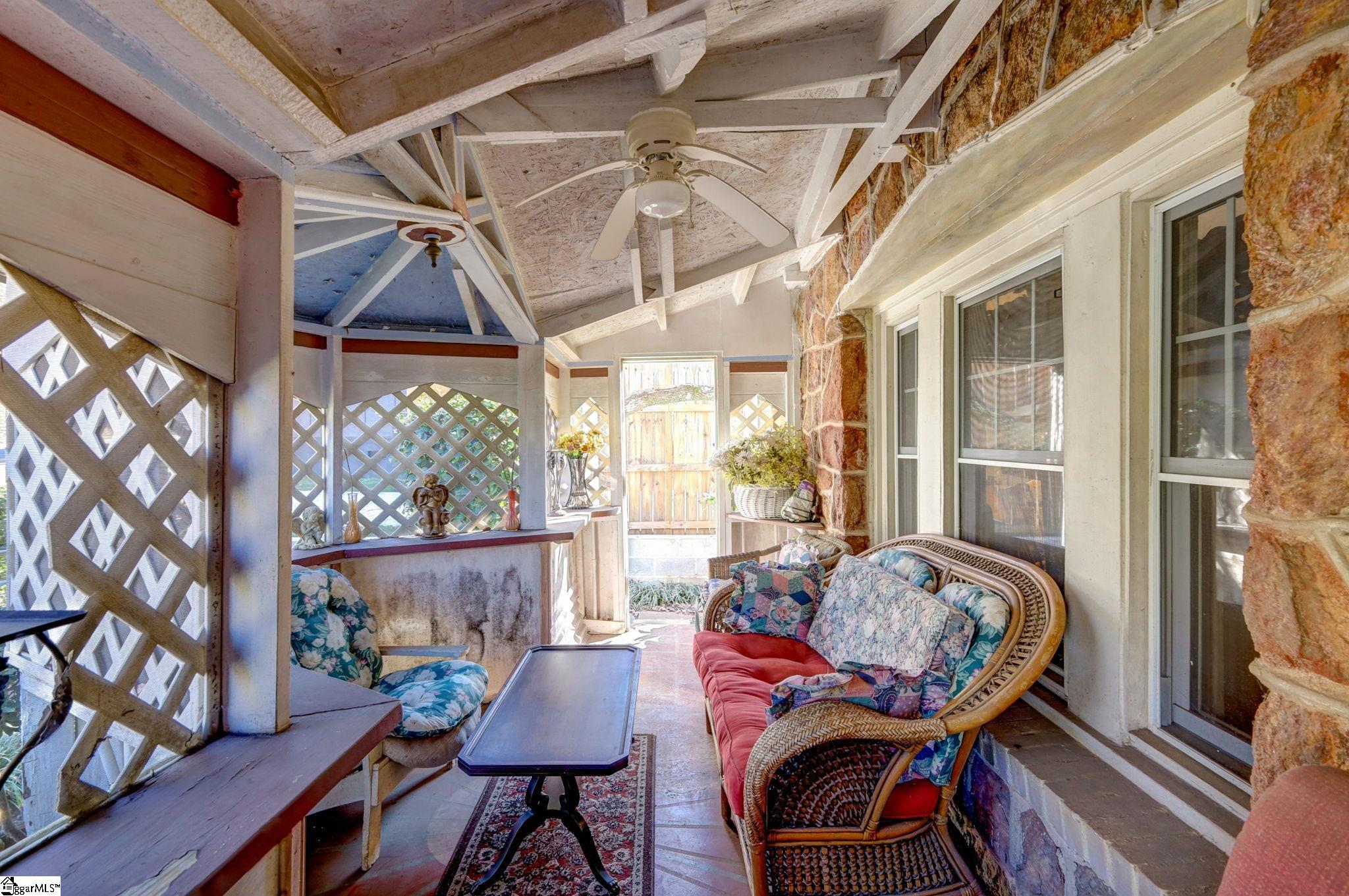 827 North Franklin Road Greenville, SC 29617 - Photo 4 of 28 Gallery Image 4