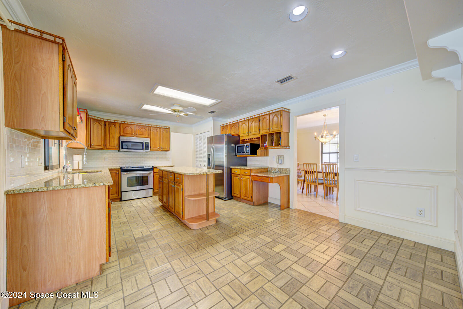 4050 Quail Path Road Cocoa, FL 32926 - Photo 23 of 60 breakfast nook & kitchen