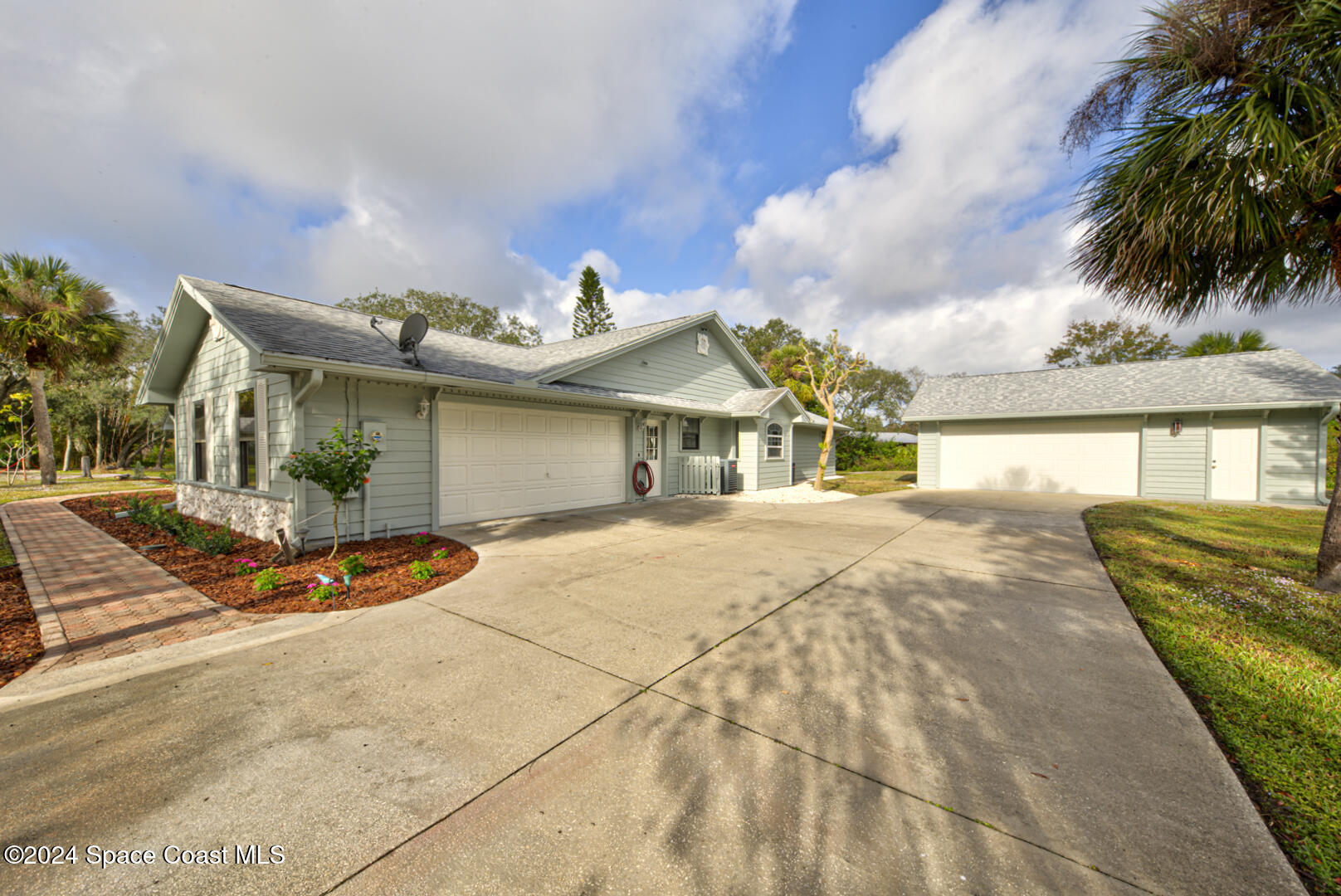 4050 Quail Path Road Cocoa, FL 32926 - Photo 4 of 60 parking court