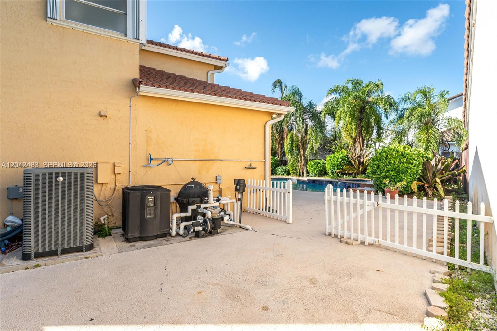4671 Southwest 154th Place Miami, FL 33185 - Photo 30 of 31