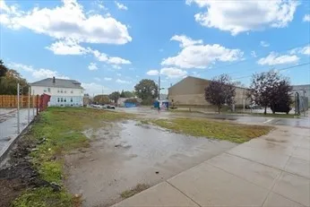 $150,000 | 690 Potters Avenue, Providence, RI 02907