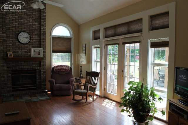 7451 Potter Road Flushing, MI 48433 - Photo 5 of 25 20428957-4.JPG