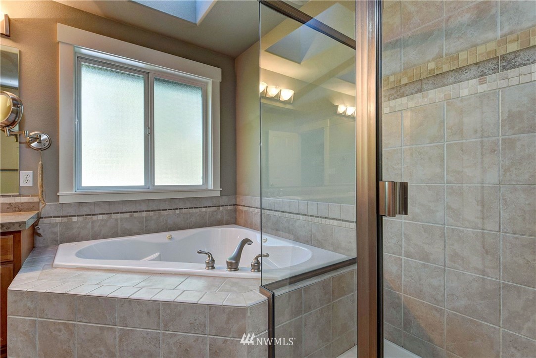 21980 Vine Road Brier, WA 98036 - Photo 22 of 36 Gallery Image 22