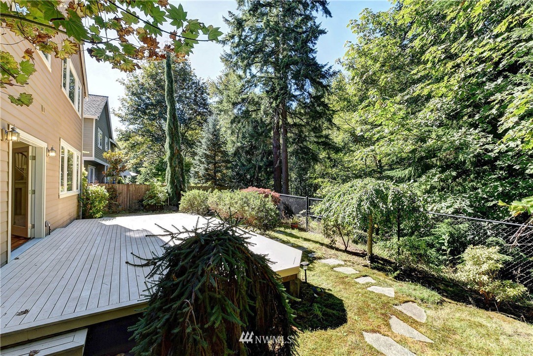 21980 Vine Road Brier, WA 98036 - Photo 28 of 36 Gallery Image 28
