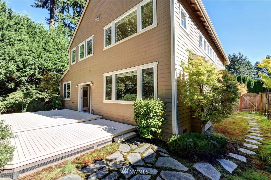 21980 Vine Road Brier, WA 98036 - Photo 30 of 36 Gallery Image 30