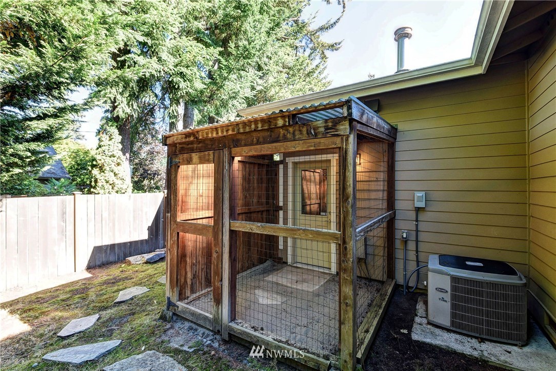 21980 Vine Road Brier, WA 98036 - Photo 31 of 36 Gallery Image 31