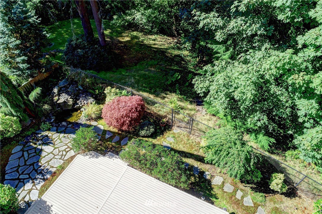 21980 Vine Road Brier, WA 98036 - Photo 33 of 36 Gallery Image 33