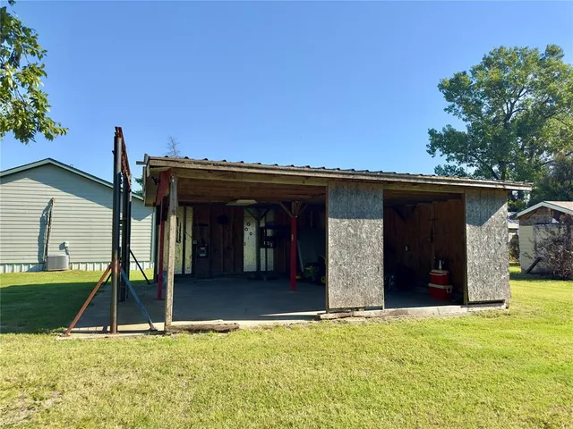 a view of a entryway front of house