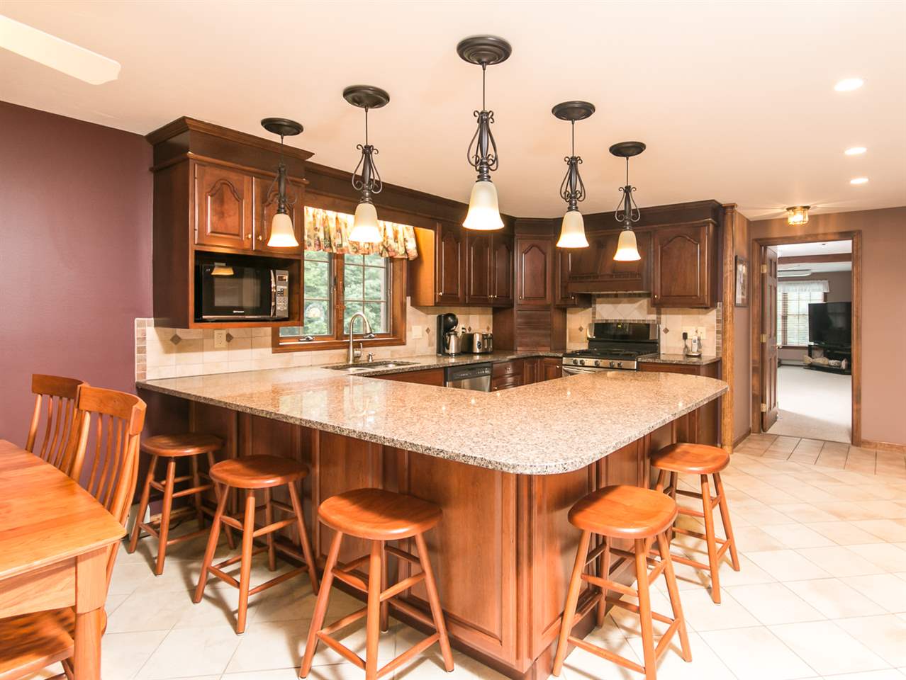 101 Birch Drive Rindge, NH 03461 - Photo 7 of 40
