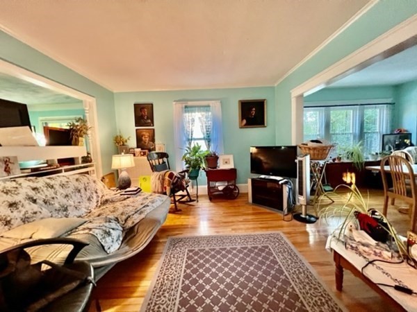 5 Hartford Road Worcester, MA 01606 - Photo 2 of 11 Gallery Image 2
