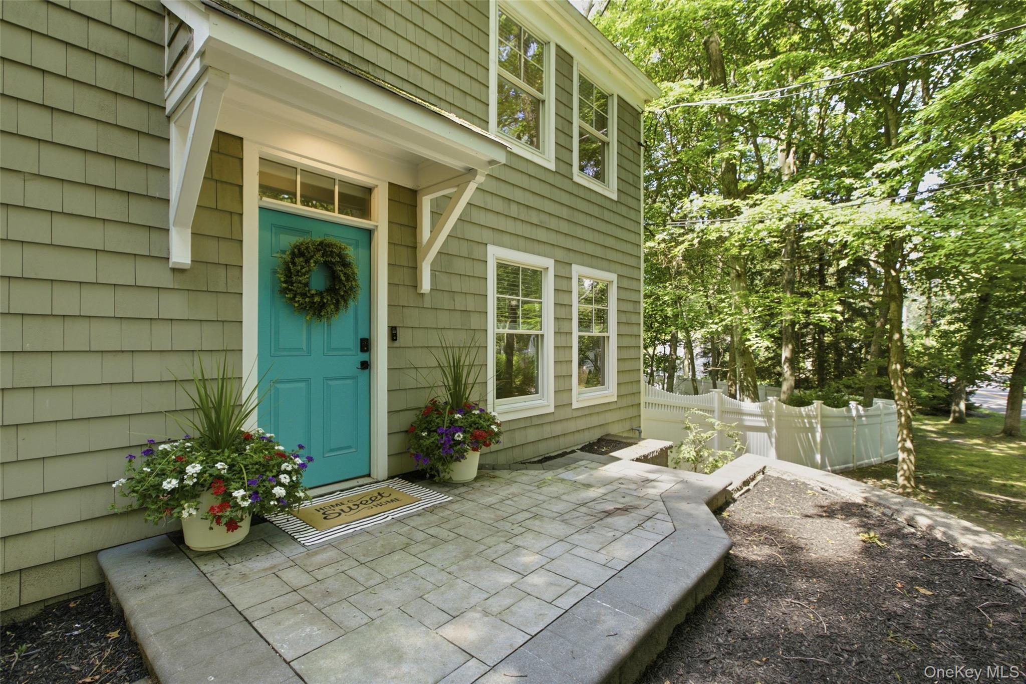 18 West Meadow Road Setauket, NY 11733 - Photo 3 of 32 Front of Home