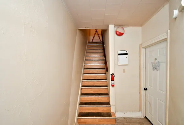 $1,200 | 563 King Street, Pottstown, PA 19464