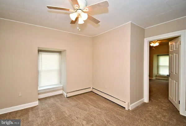 $1,200 | 563 King Street, Pottstown, PA 19464