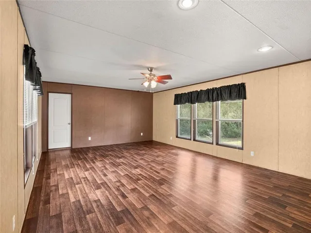 $275,000 | 711 Gravel Pit Road, Pitkin, LA 70656