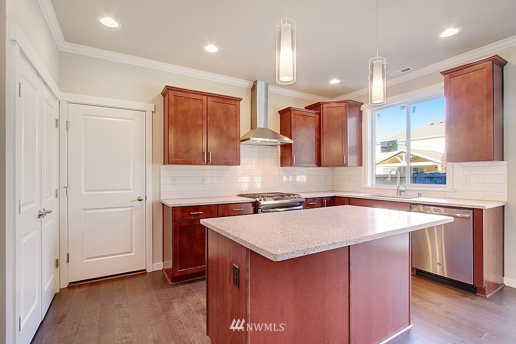 4431 217th Place Southeast Bothell, WA 98021 - Photo 5 of 19