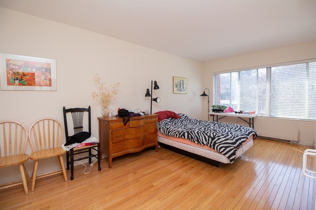 22 Chestnut Place, Unit 501 Brookline, MA 02445 - Photo 7 of 12