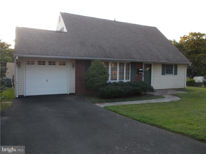 33 Jadewood Road Levittown, PA 19056 - Photo 2 of 23 Exterior Front