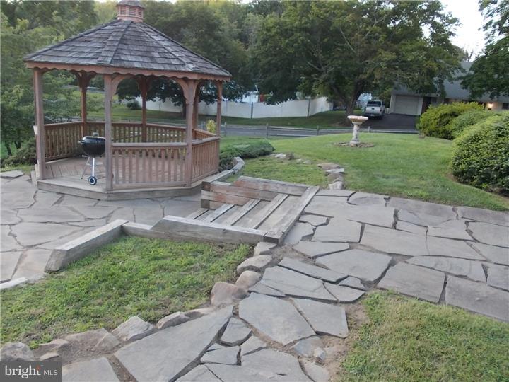 33 Jadewood Road Levittown, PA 19056 - Photo 22 of 23 Patio