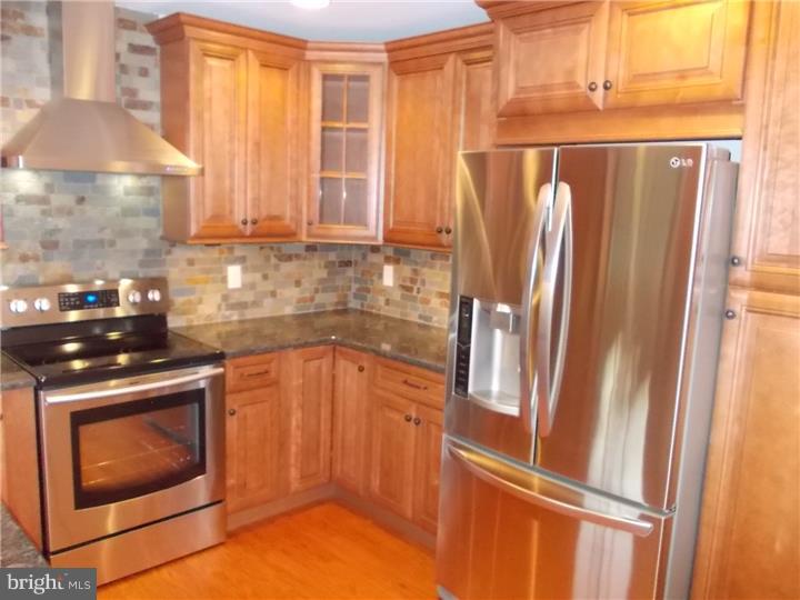 33 Jadewood Road Levittown, PA 19056 - Photo 5 of 23 Kitchen